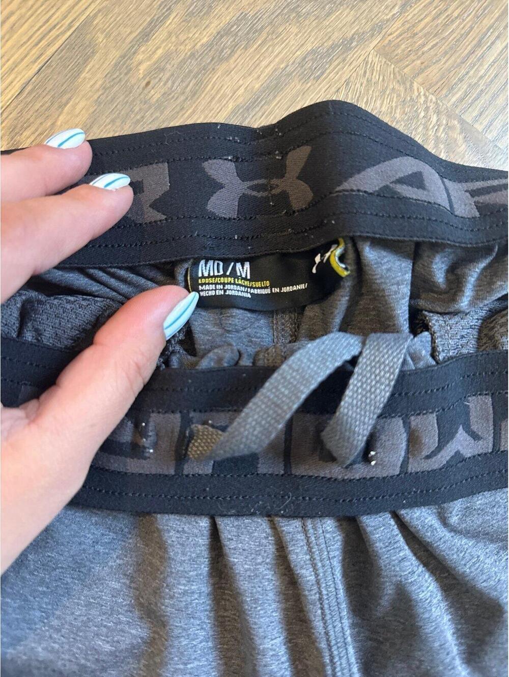 Men’s Under Armour Shorts - Picture 5 of 6